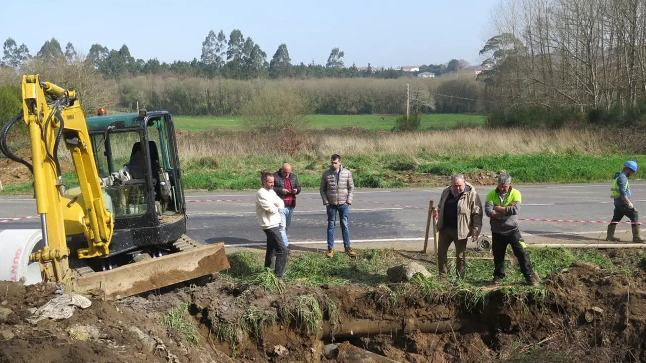 A Laracha inicia el proyecto para reducir infiltraciones en la red de saneamiento municipal.