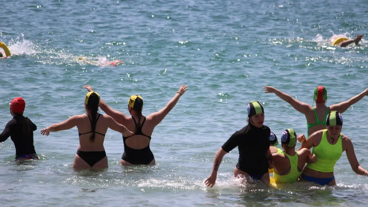 El Club SAL inicia la temporada de playa con grandes resultados en Sanxenxo.