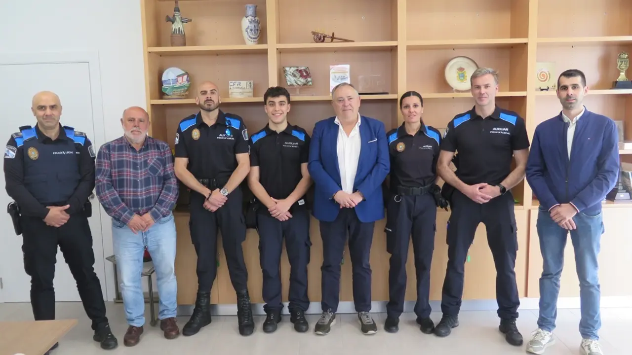 El Concello da Laracha incorpora cuatro nuevos auxiliares de Polic&iacute;a Local.