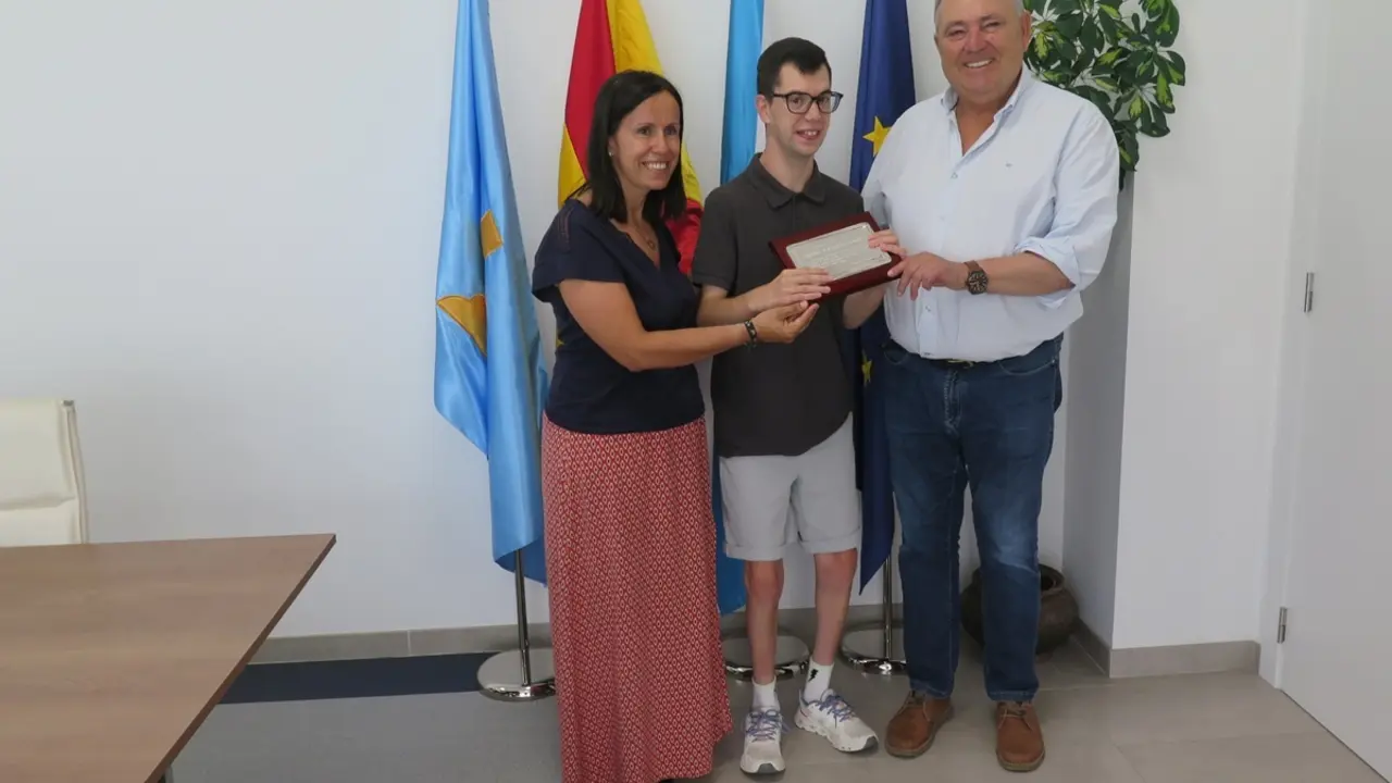 A Laracha homenajea a Pedro V&aacute;zquez Ramil, campe&oacute;n de Espa&ntilde;a de Frame Running.
