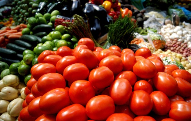 Productos de campo en la feira de Paiosaco