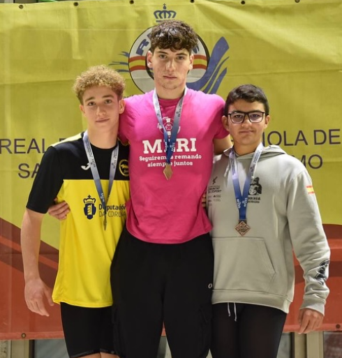 Pedro Caamaño con la medalla de plata.